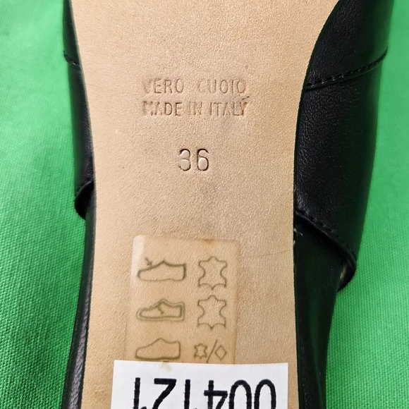 VINTAGE 2004Taryn Rose CHER-NAPPABlack Slingback Women's Shoes BRAND NEW